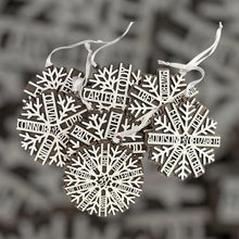 Load image into Gallery viewer, Personalized Snowflake Family Ornament Custom Christmas Decoration with Family Names Snowflake Ornament for Families, Holds 2-12 Names