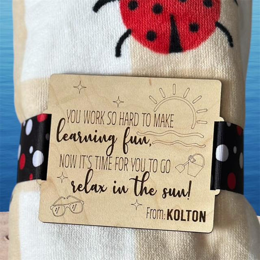 Teacher Beach Towel Gift Tag – Personalized Wooden Tag with Ribbon – End of Year Gift Idea